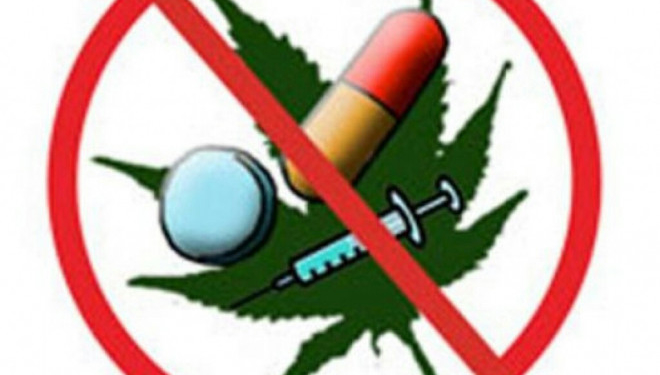 На Тернопільщині правоохоронці вилучили у чоловіків 25 пакетів насіння коноплі