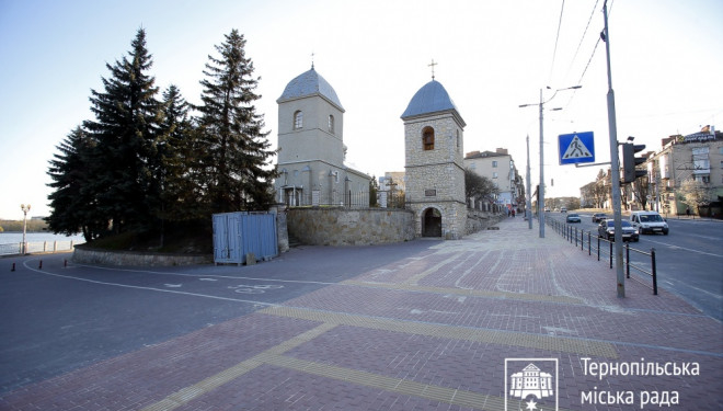 У центрі Тернополя капітально відремонтували пішохідну доріжку