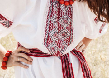 У жительки Тернопільщини зберігається унікальна колекція народного вбрання