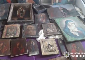 Правоохоронці викрили злочинне угрупування, яке викрадало старовинні церковні ікони з Тернопільщини