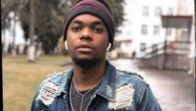 Нові подробиці: дівчину, яка в Тернополі зарізала африканця, уже притягували до відповідальності