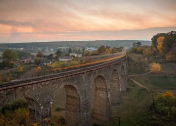 На Тернопільщині є міст, як у фільмі про Гаррі Поттера (Фото)