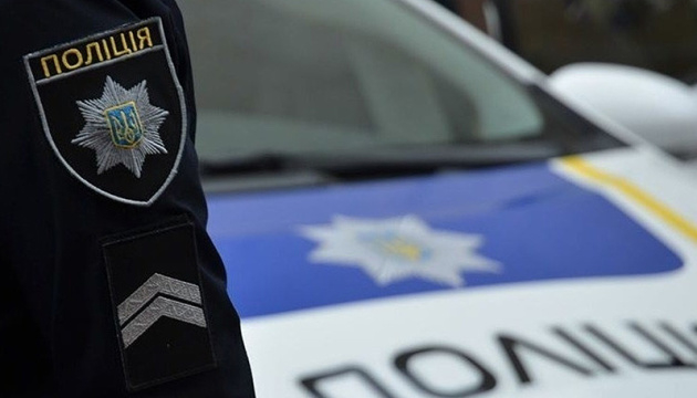 У Тернополі чоловік побив підлітків через те, що вони обізвали жінку