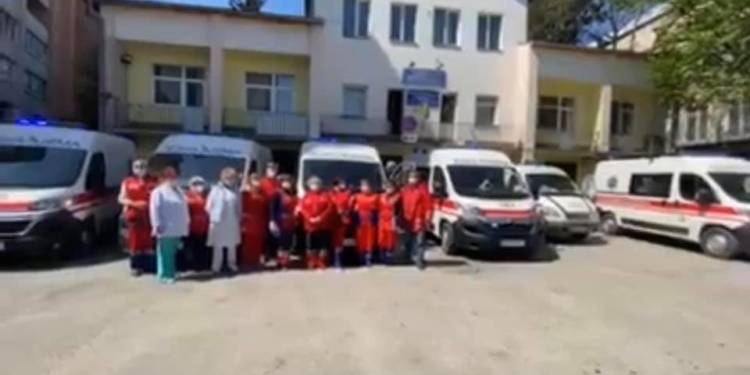 У Тернополі медики вийшли на акцію протесту