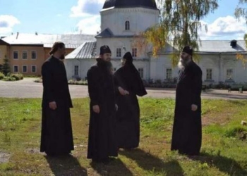 Медики з Почаєва на Тернопільщині скаржаться на відсутність зарплатні та обіцяних доплат