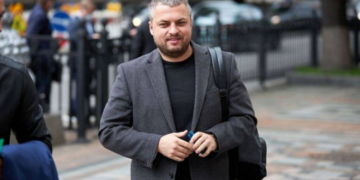 «Містить прямі корупційні ризики»: нардеп Андрій Богданець не підтримав законопроєкт про повернення вкрадених активів з-за кордону