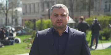 «Вимагаємо пояснень від Шмигаля стосовно поїздки Яценюка у Чернівецьку область», – тернопільський нардеп Андрій Богданець