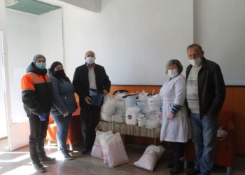 Вберегти село: фельдшерам, листоношам та соціальним працівникам Тернопільщини «Контінентал» передав засоби захисту