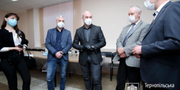 Працівники міської ради передадуть частину зарплати на допомогу потребуючим тернополянам