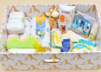 Старі бейбі-бокси закінчилися, а нових не привозять: коли на Тернопіллі відновлять постачання “пакунків малюка”?