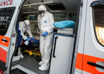 «Де наші підвищені зарплати?», – працівники екстреної медичної допомоги не отримали обіцяних державою 300% доплати і вийшли на протест