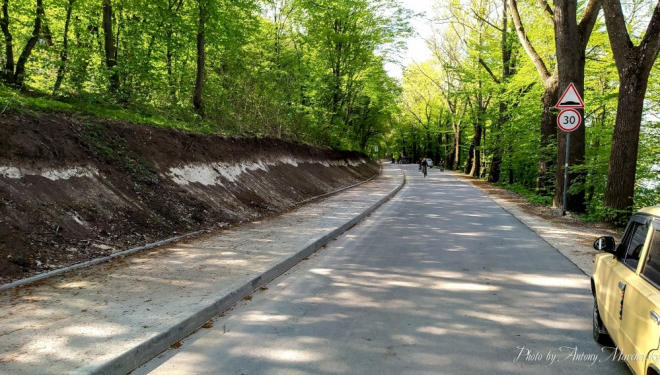 У Тернополі дорога до «Дальнього пляжу» облаштована пішохідною та велосипедною доріжками