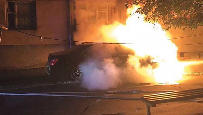 Тернопільські правоохоронці встановили групу осіб причетних до підпалу іномарки