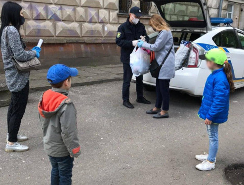 У Тернополі маленька дівчинка врятувала матір, прибігши за допомогою до лікарні