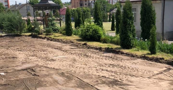 У Тернополі розпочали будівництво інклюзивного дитячого майданчику