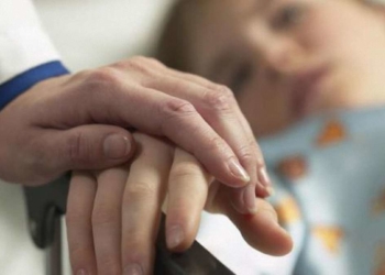 На Тернопільщині померла маленька дівчинка, через хворобу про яку батьки нічого не знали