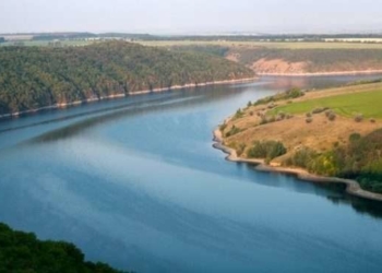 На Тернопільщині незаконно видобували та реалізовували корисні копалини з русла Дністра