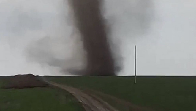 Про торнадо, який пронісся Тернопільщиною 9 червня, повідомляють користувачі соцмережі