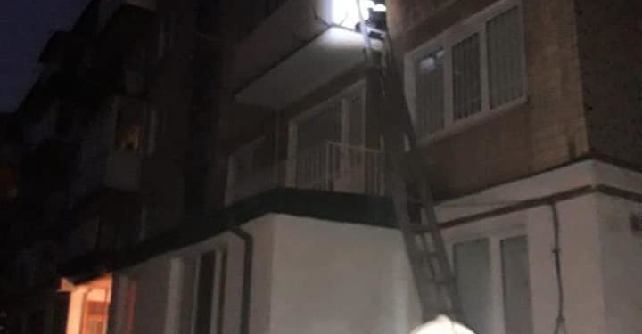 У Тернополі спецслужби допомогли бабусі потрапити у власне житло