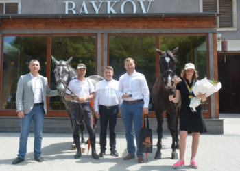 Віктор Овчарук нагородив переможців першого етапу змагань з кінного спорту (фото)