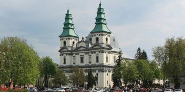 У Тернополі проводять церковні Літургії іноземними мовами