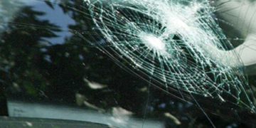 У Тернополі чоловік розбив лобове скло у маршрутці