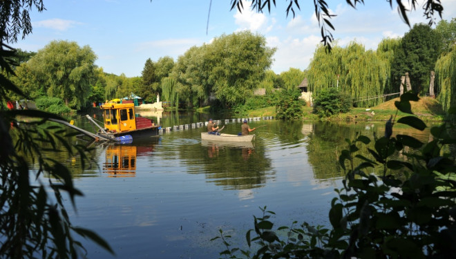 У Тернопільському гідропарку очищують водойми