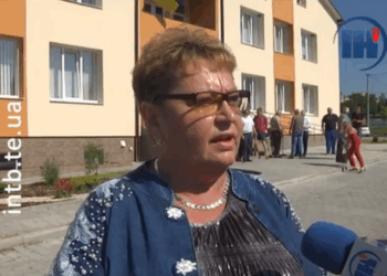 Наболіло мешканцям Білецької ОТГ: люди протестували під стінами адмінбудинку