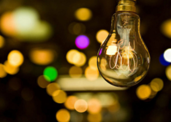 У Тернополі замінюють електроопори: перелік вулиць, які завтра будуть без світла