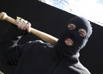 У Тернополі двоє чоловіків, щоб повернути борг, зайнялись рекетом