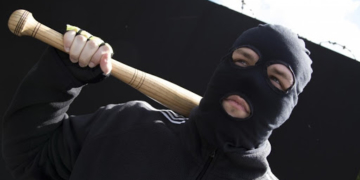 У Тернополі двоє чоловіків, щоб повернути борг, зайнялись рекетом