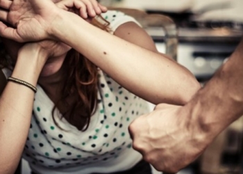 Терпіла постійні побої та знущання: на Тернопільщині чоловік систематично б’є кохану