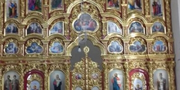 У двох храмах Тернополя встановили нові іконостаси