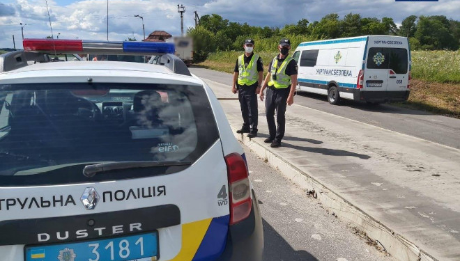 На в’їздах Тернополя поліція перевіряє великогабаритний транспорт