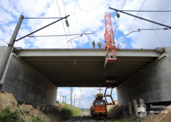 Для добудови тернопільського мосту пообіцяли виділити державні кошти: невже скоро відкриття?
