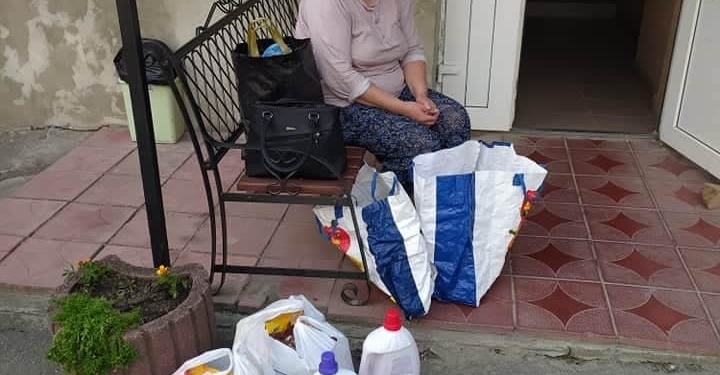 У Тернополі надають допомогу сім’ям, які у скрутному матеріальному становищі через спалах COVID-19.