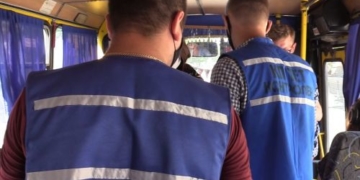 У Тернополі маршрутки та тролейбуси перевіряють контролери: безбілетників чекає штраф