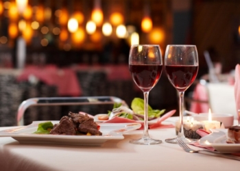 У Тернополі дозволили працювати закладам харчування відповідно до своїх режимів