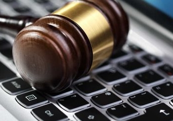 На Тернопільщині перед судом постане чоловік, що незаконно змінював офіційні дані інших осіб