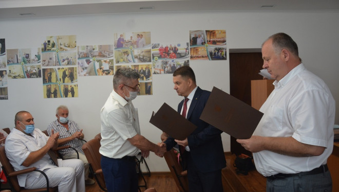 «Лікар – неоціненна й важка праця»: Віктор Овчарук відзначив медичних працівників Заліщицького району
