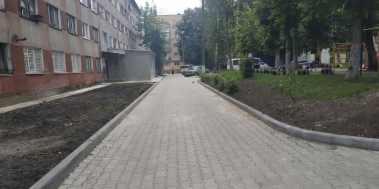 Зміни тривають: у Тернополі завершується капітальний ремонт ще однієї вулиці