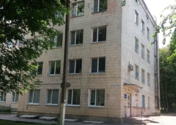 Народила, щоб потім приректи на вірну смерть: у Тернополі жінка на дачах привела на світ дівчинку та хотіла залишити її