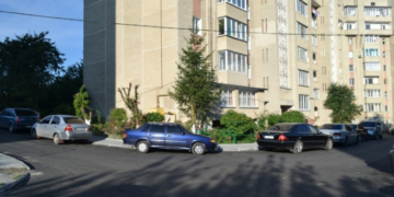 У Тернополі відремонтували двір: зміни тривають