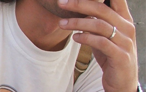 У тернополянина невідомий чоловік вкрав обручку