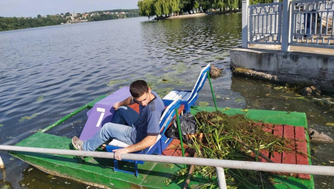 У Тернополі очищають найбільшу водойму міста