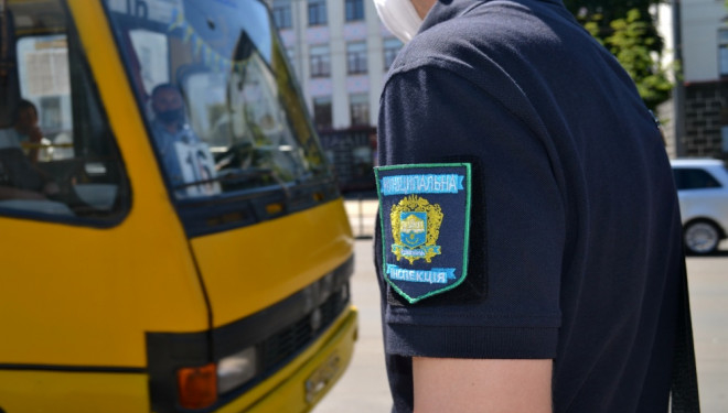 У громадському транспорті Тернополя почали працювати інспектори та контролери