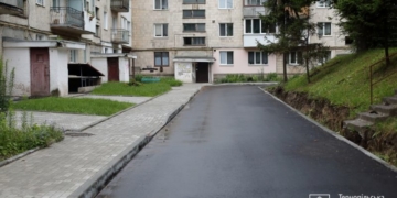 Зміни тривають: у Тернополі капітально відремонтували ще один двір