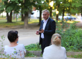 У Тернополі будинок “тріщить по швах”, люди живуть як на пороховій бочці (Фото, відео)