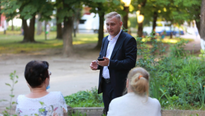 У Тернополі будинок “тріщить по швах”, люди живуть як на пороховій бочці (Фото, відео)