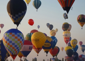 В небо над Тернополем: у Файному місті пройде фестиваль повітроплавання (програма)